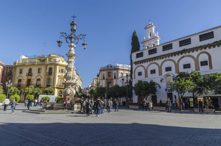 Sevilla 185 - plaza Vírgen de los Reyes.jpg